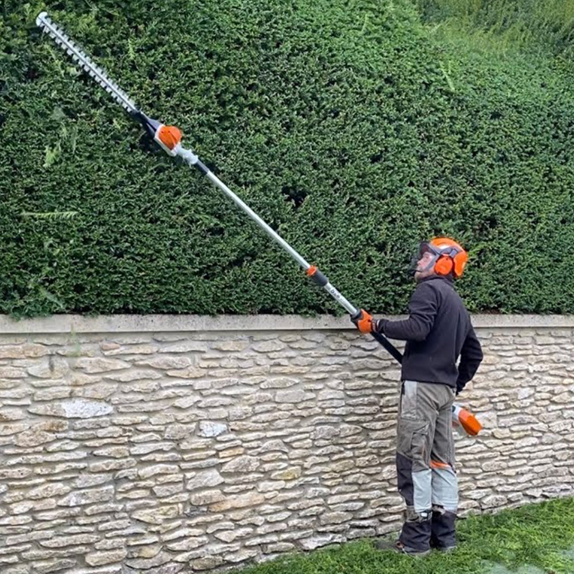 Long Reach Hedgetrimmers