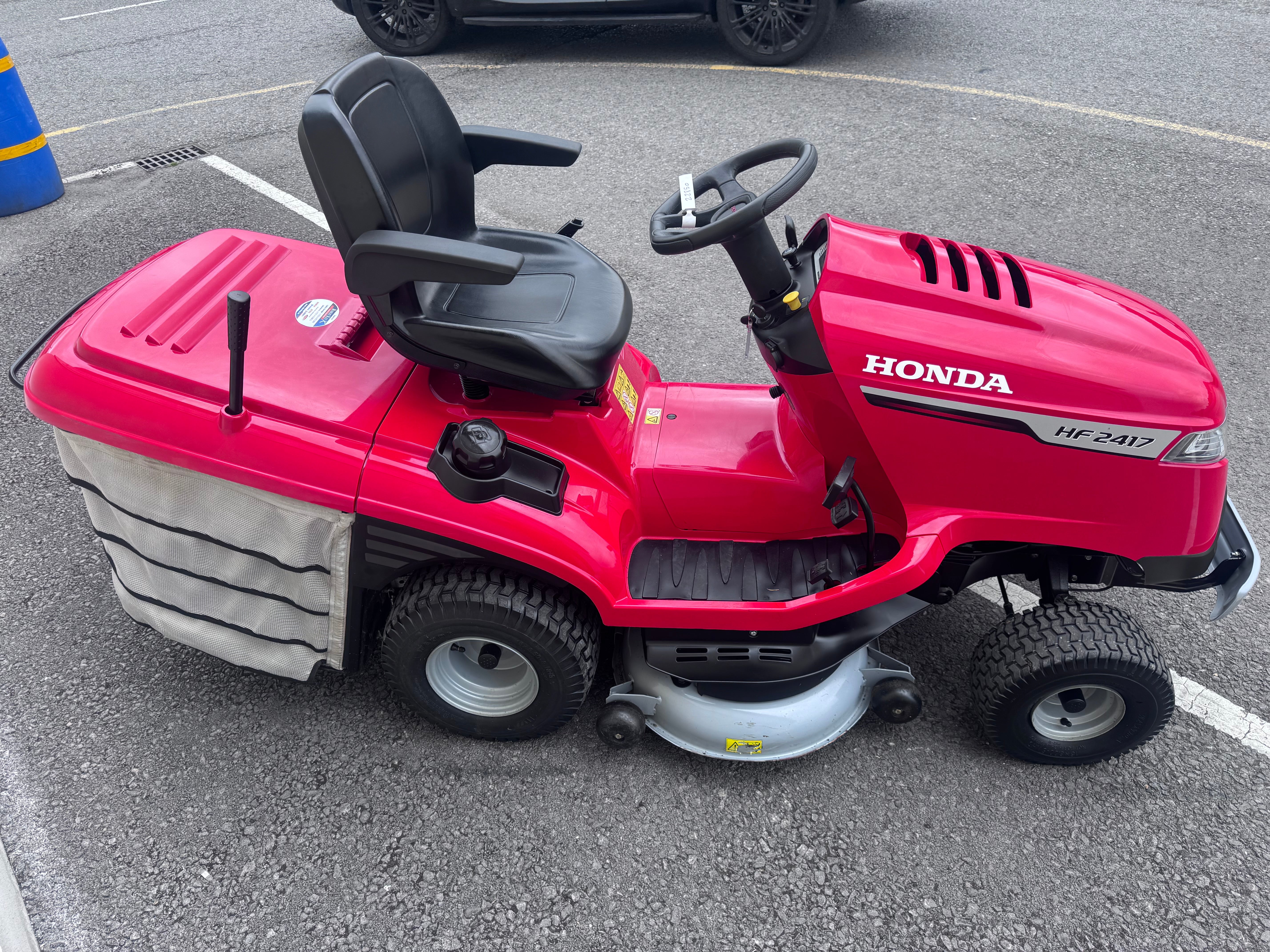 Ride-On Lawnmower – ZZZ002978