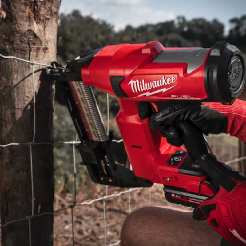 Milwaukee M18 Utility Fencing Stapler