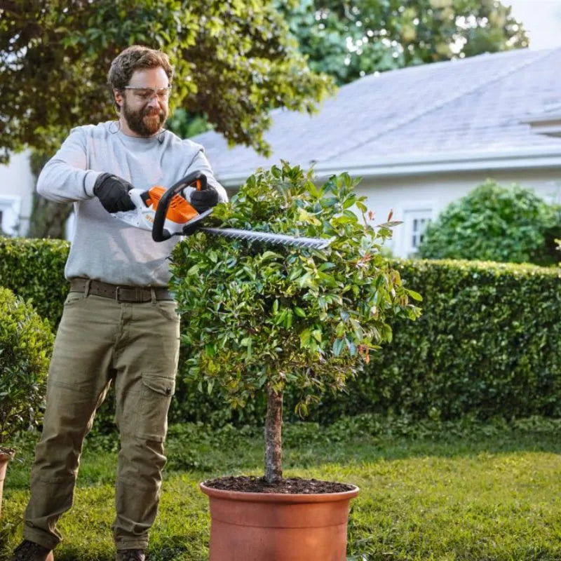 Stihl HSA40 Cordless Hedge Trimmer Set