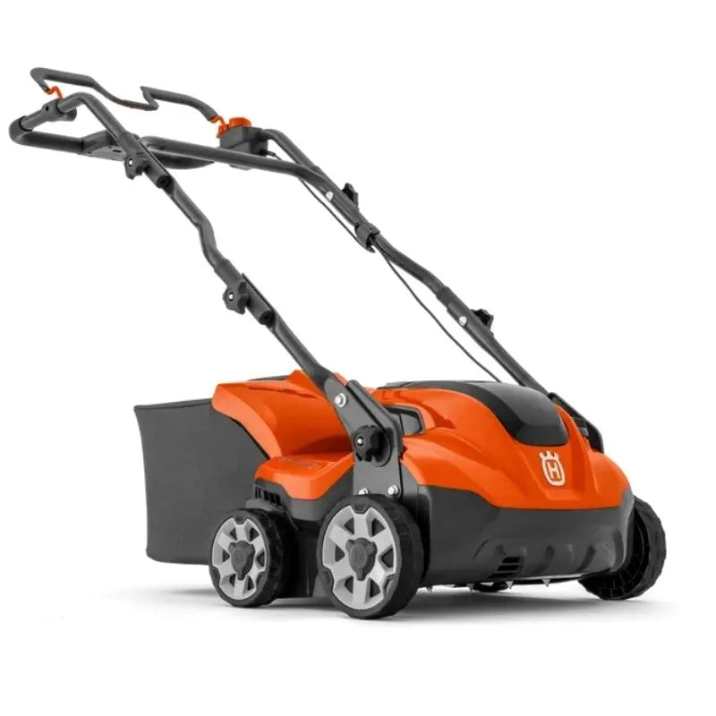 Husqvarna S 138i Battery Powered Scarifier