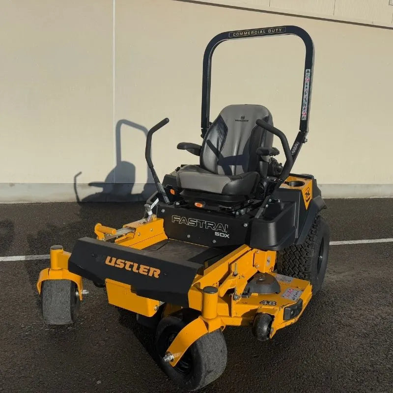 Hustler FASTRAX MOWER Zero Turn Ride-On Mower