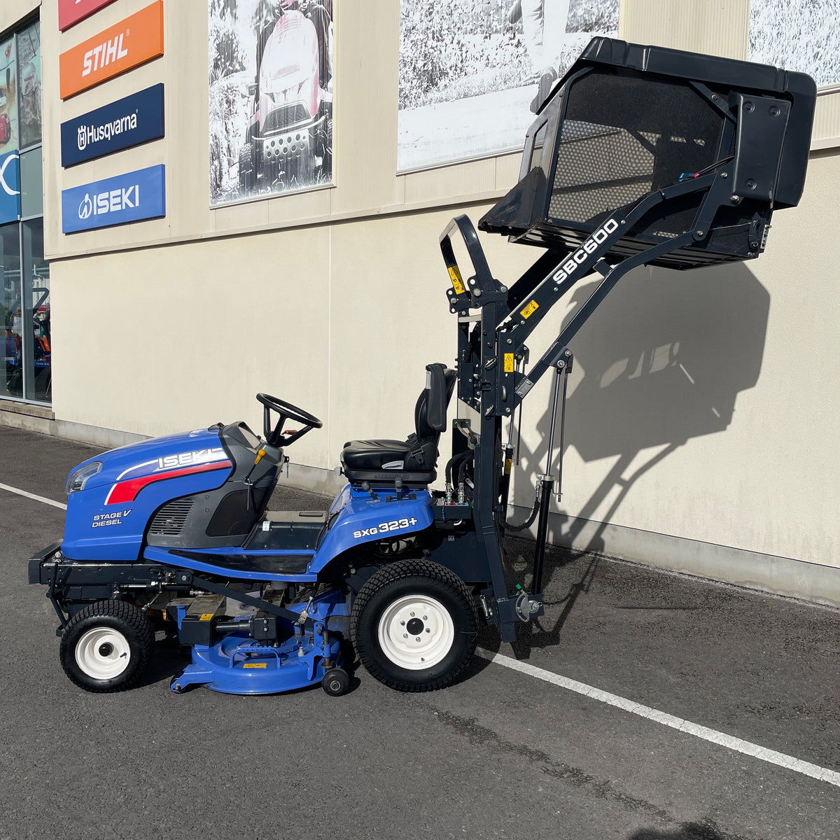 ISEKI SXG323+ Ride-On Mower - ZZZ003045