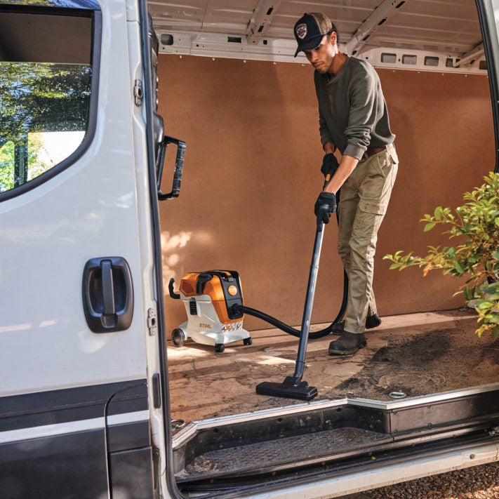 Stihl SEA 100 Cordless Vacuum
