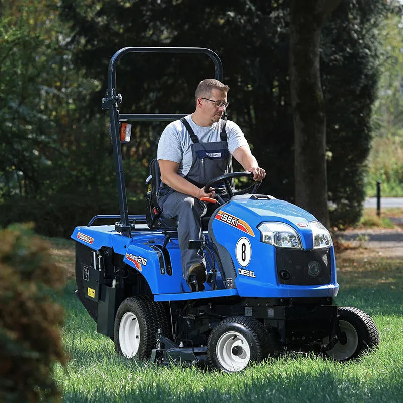 ISEKI SXG216 Professional Diesel Lawnmower