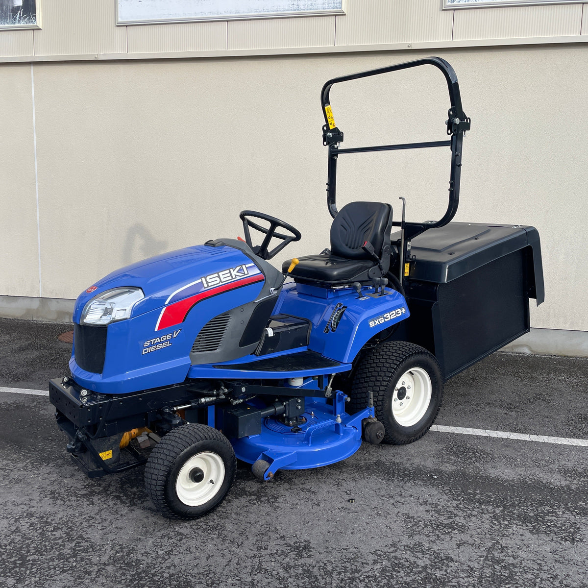 ISEKI SXG323 Ride-On Mower - ZZZ003023