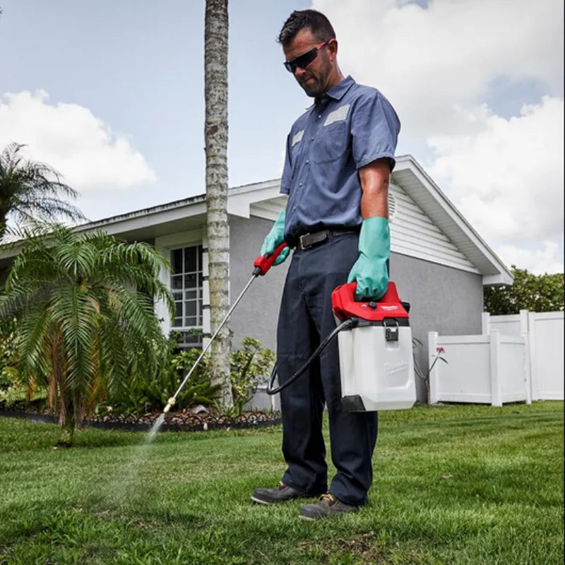 Milwaukee M12 3.7L Chemical Sprayer