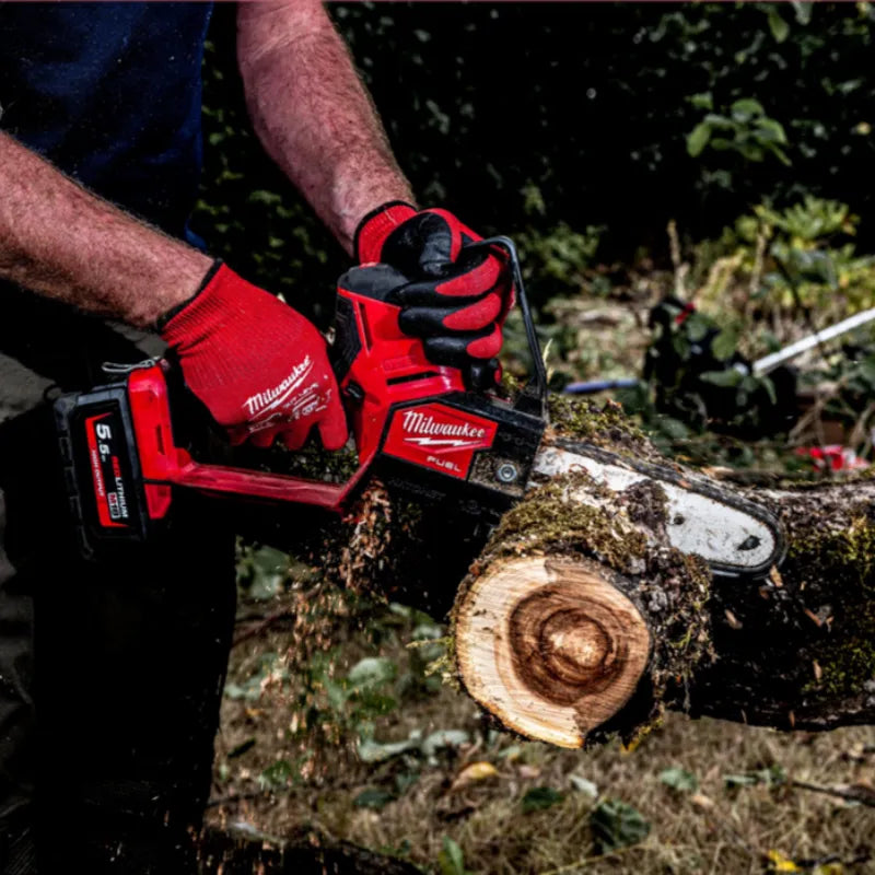 Milwaukee M18 Hatchet Pruning Saw
