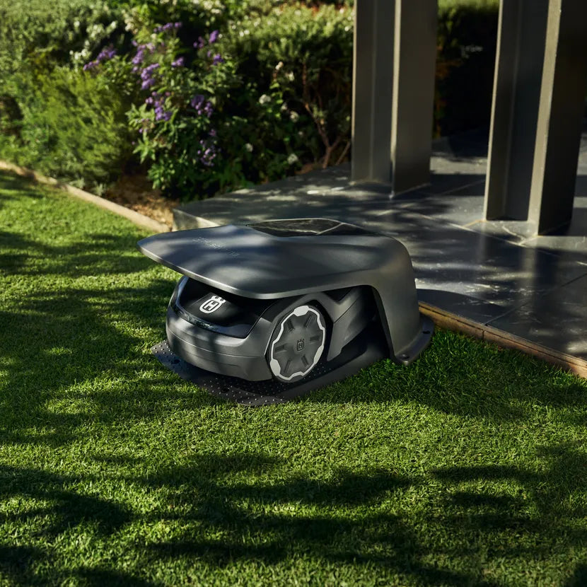 Husqvarna Automower P21 Nera House