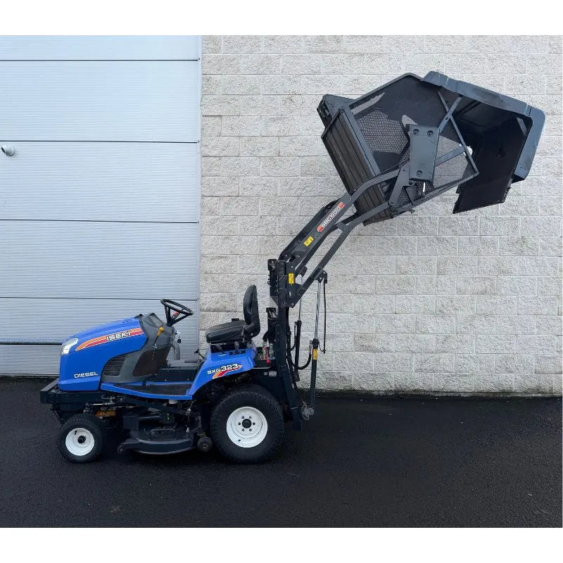 Second Hand ISEKI SXG323 High Tip Lawnmower