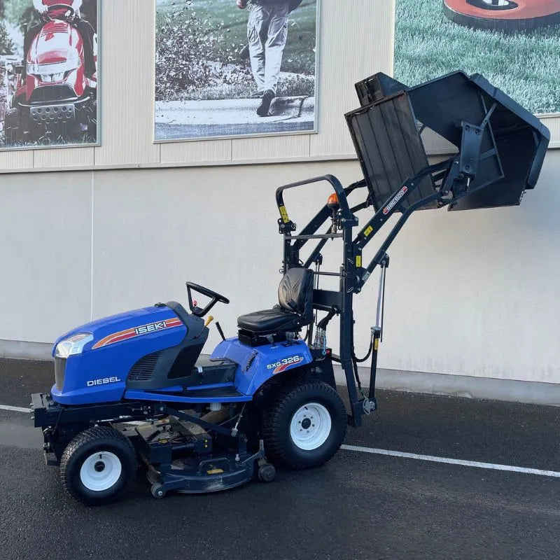 Second Hand ISEKI SXG326 High Tip Lawnmower
