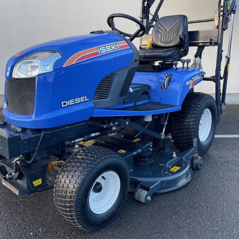Second Hand ISEKI SXG326 High Tip Lawnmower