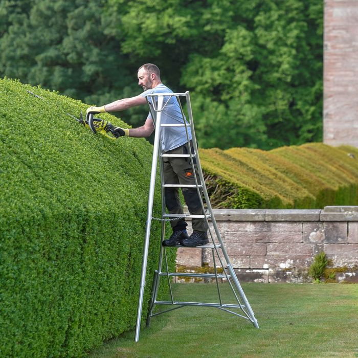 Hendon 6FT Three Leg Adjustable Ladder