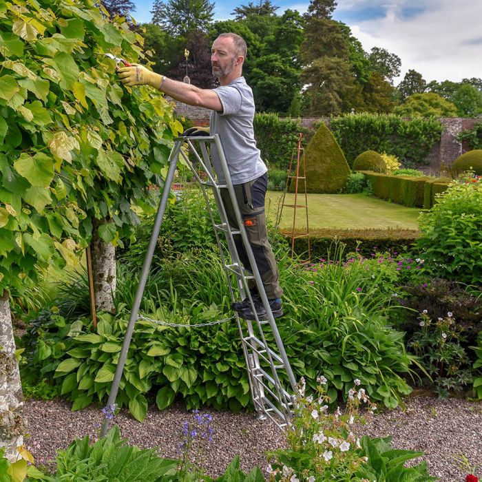 Hendon 8FT Three Leg Adjustable Ladder